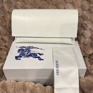 Burberry sunglasses/eyeglasses case.